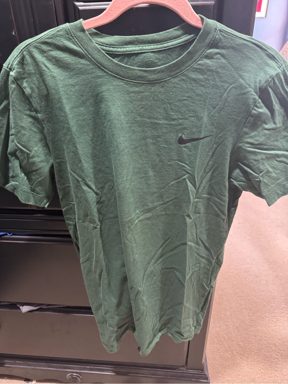 Nike Men's Forest Green Short-Sleeve Crew Tee with Black Swoosh